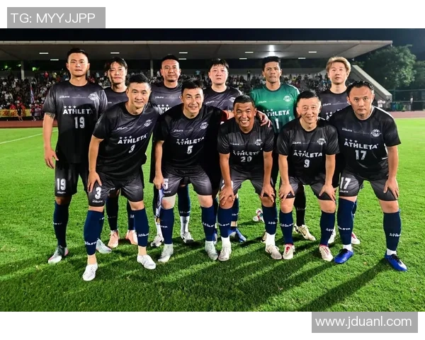 英格兰中学生足球明星崭露头角展现未来足球希望与梦想 英格兰中学生足球明星崭露头角展现未来足球希望与梦想